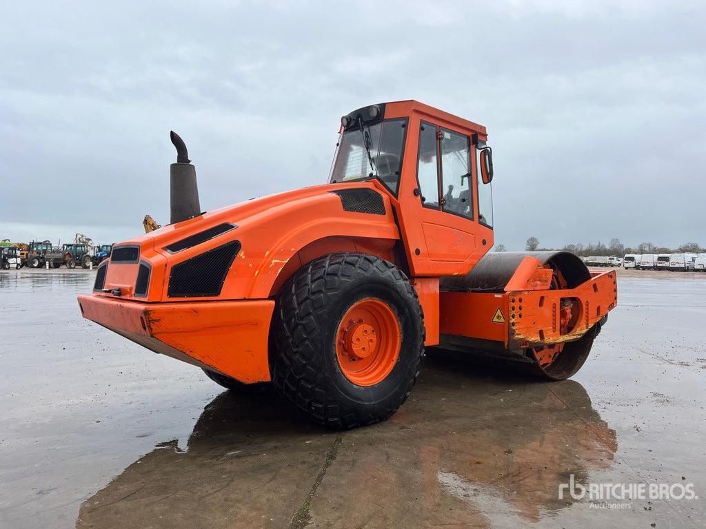 2007 Bomag BW213DH-4 Smooth Drum Compactor