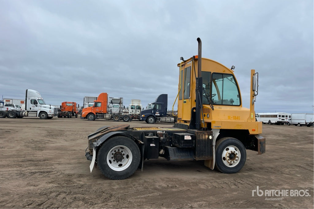 2017 Autocar 4x2 Spotter Truck