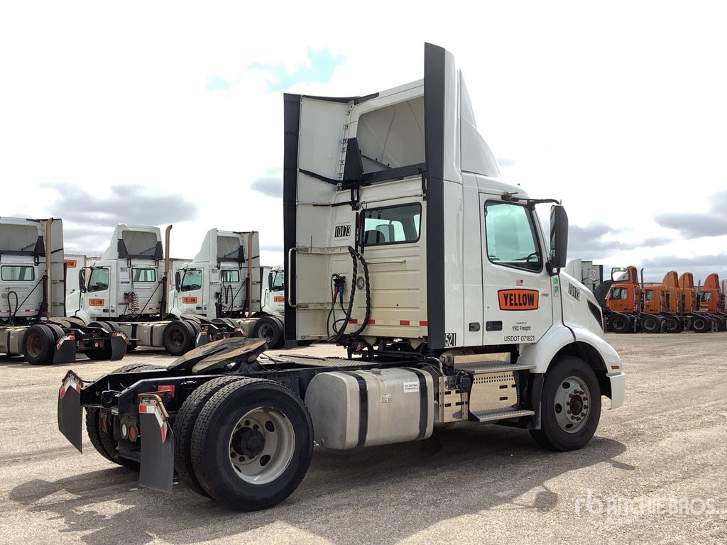 2022 Volvo VNR 4x2 S/A Day Cab Truck Tractor