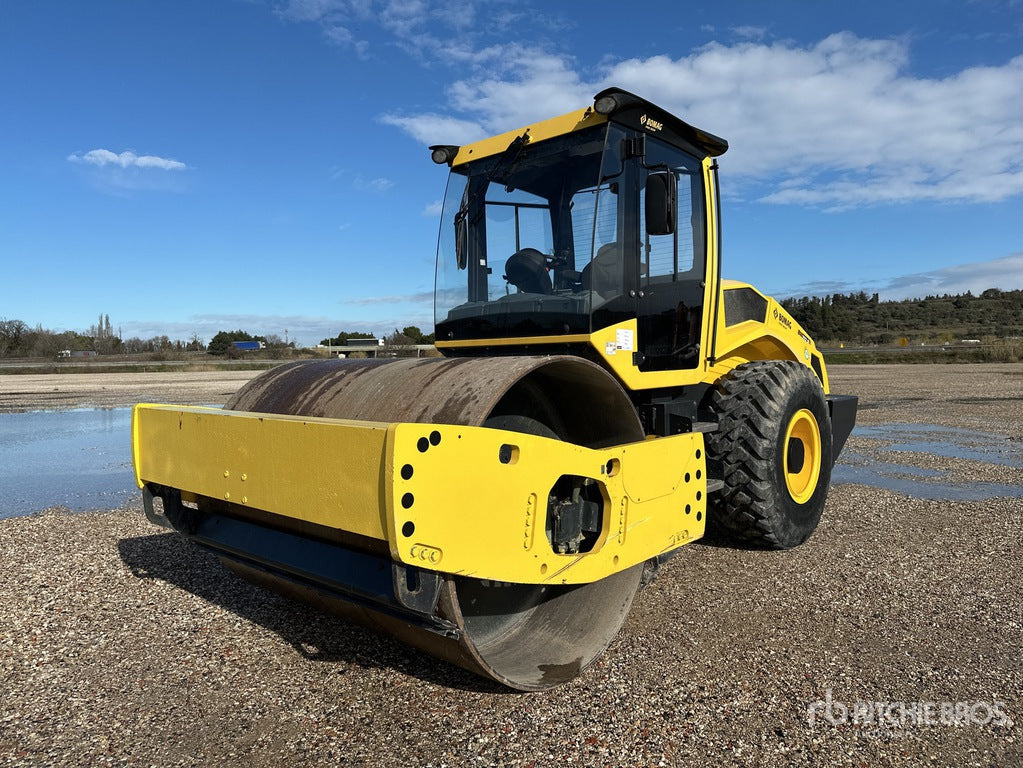 2018 Bomag BW212D-5 Smooth Drum Compactor