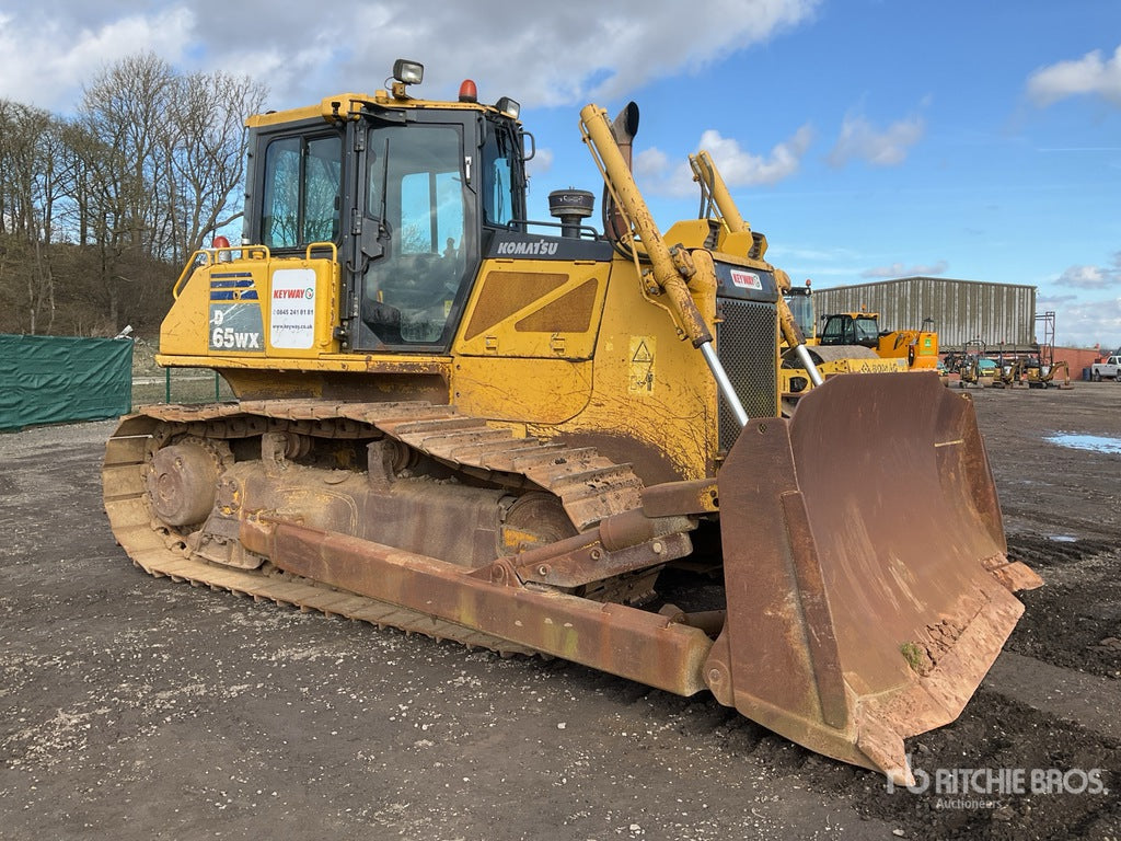 Bouteur sur chenilles Komatsu D65WX-16 2012