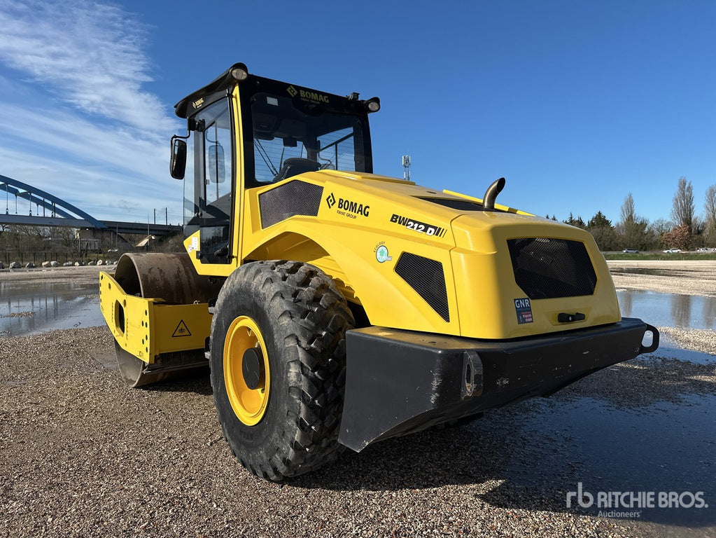 2018 Bomag BW212D-5 Smooth Drum Compactor