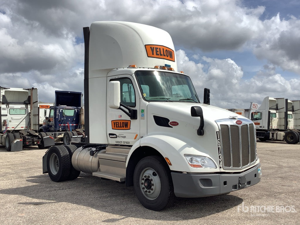 2022 Peterbilt 579 4x2 S/A Day Cab Truck Tractor