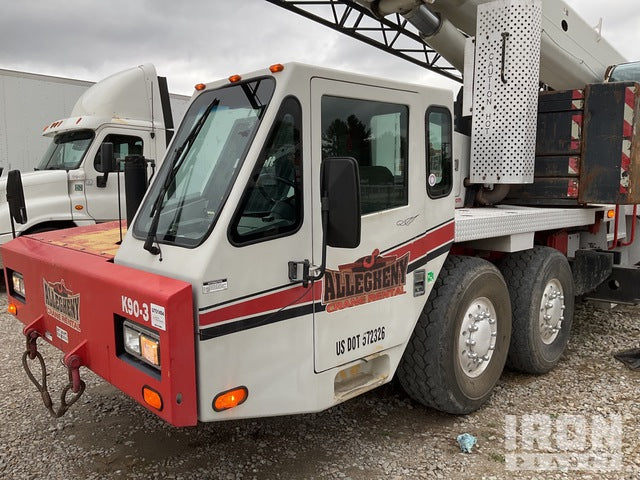 2011 Link-Belt HTC-8690 90 ton 8x4 Hydraulic Truck Crane