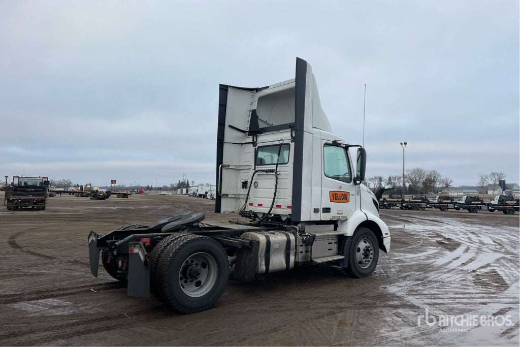 2023 Volvo VNR300 4x2 S/A Day Cab Truck Tractor