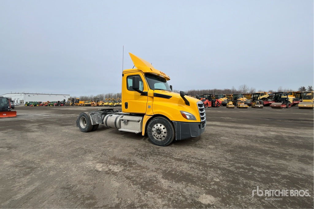 2019 Freightliner Cascadia 126 4x2 S/A Day Cab Truck Tractor