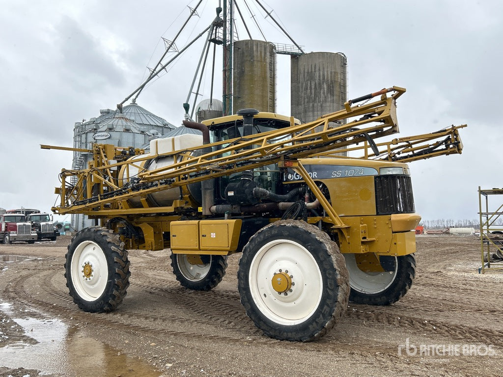 2007 Rogator SS1074 90 ft 4x4 High Clearance Self-Propelled Sprayer