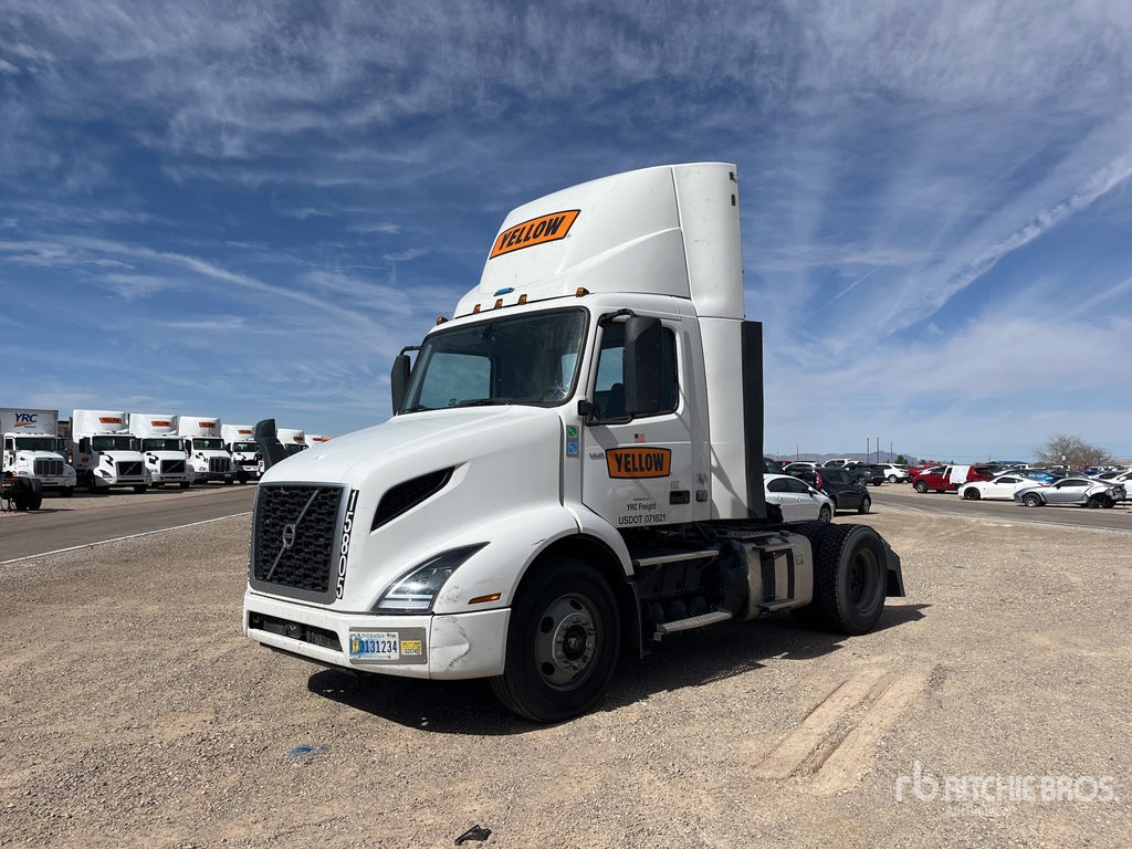 2022 Volvo VNR 4x2 S/A Day Cab Truck Tractor