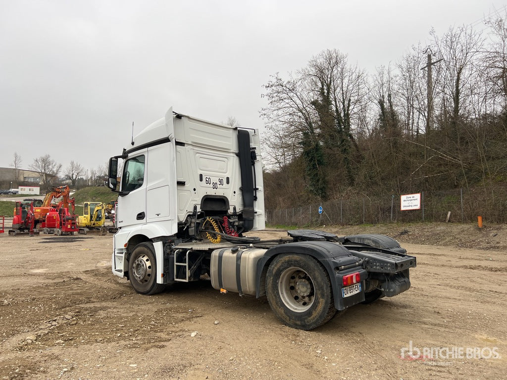 2015 Mercedes-Benz Actros 1845 LS 4x2 Tracteur Sleeper Truck Tractor