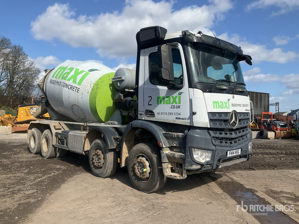 2014 Mercedes-Benz Arocs 8x4 Twin-Steer Mixer Truck