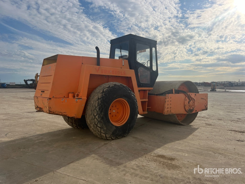 1989 Bomag BW217-D Smooth Drum Compactor