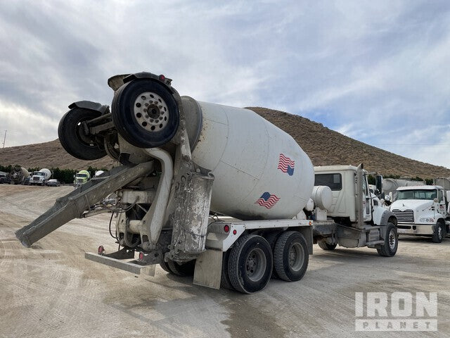 2015 Mack GU713 6x4 Mixer Truck